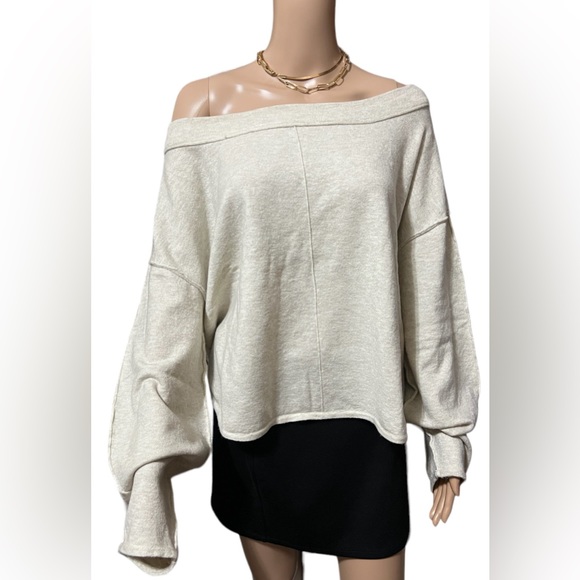 Free People Jamie Sweater Off Shoulder Oversized Oatmeal Heather Size M NWT $148 - Picture 5 of 11